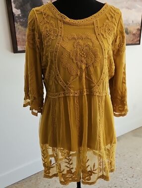 AND THE WHY Mustard Yellow Embroidered Women’s Top. Size.M